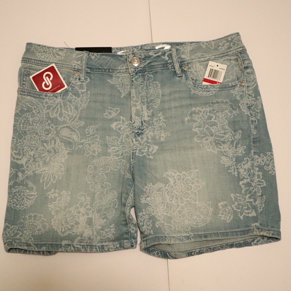 Seven7 Shorts